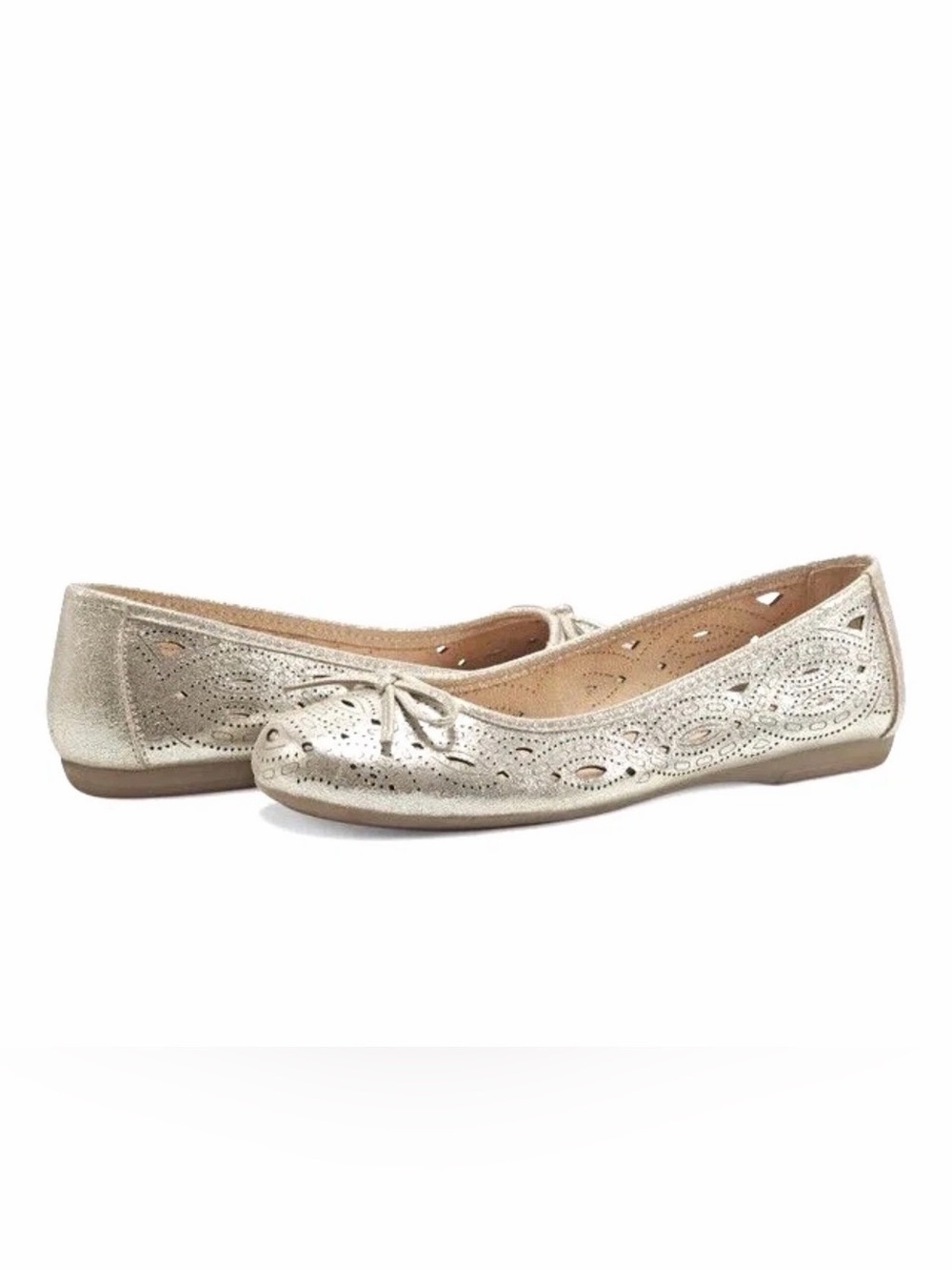 Metallic Bow Ballet Flats in Shimmering Silver